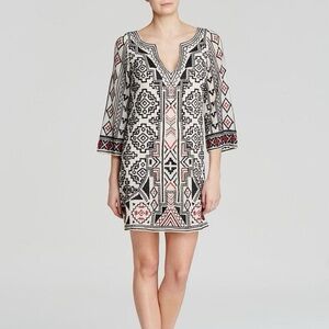 Alice + Olivia dress‎ Embroidered V-Neck native XS